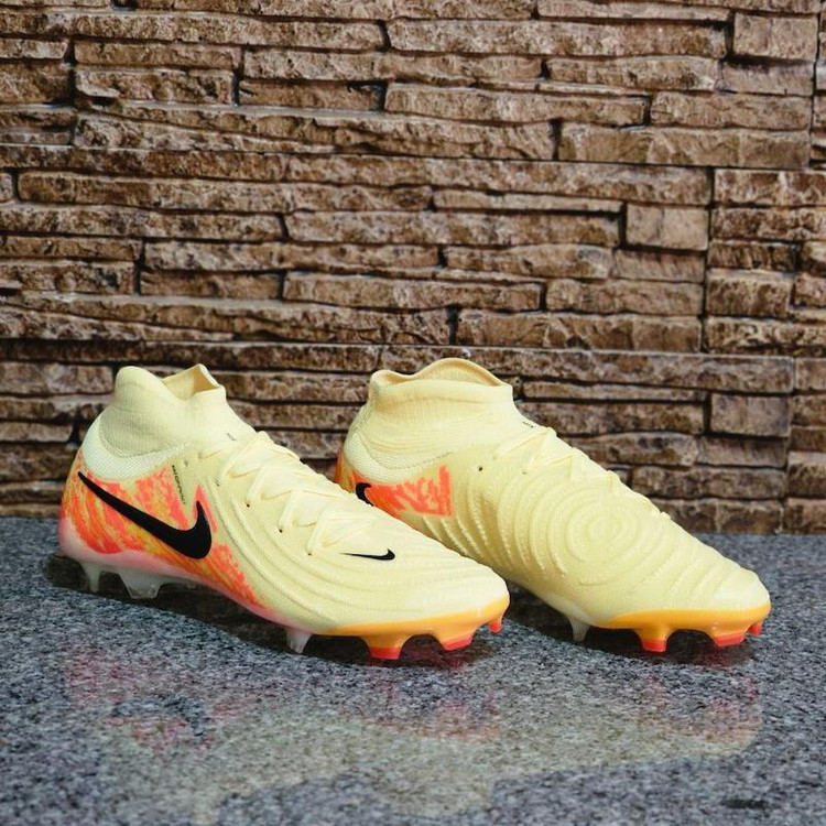 کفش فوتبال نایک فانتوم جی ایکس Nike Phantom GX 2