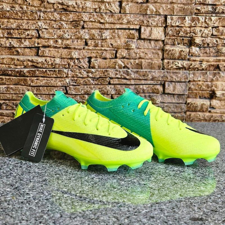 کفش فوتبال نایک مرکوریال ایرزوم ویپورNike Mercurial Airzoom Vapor 16