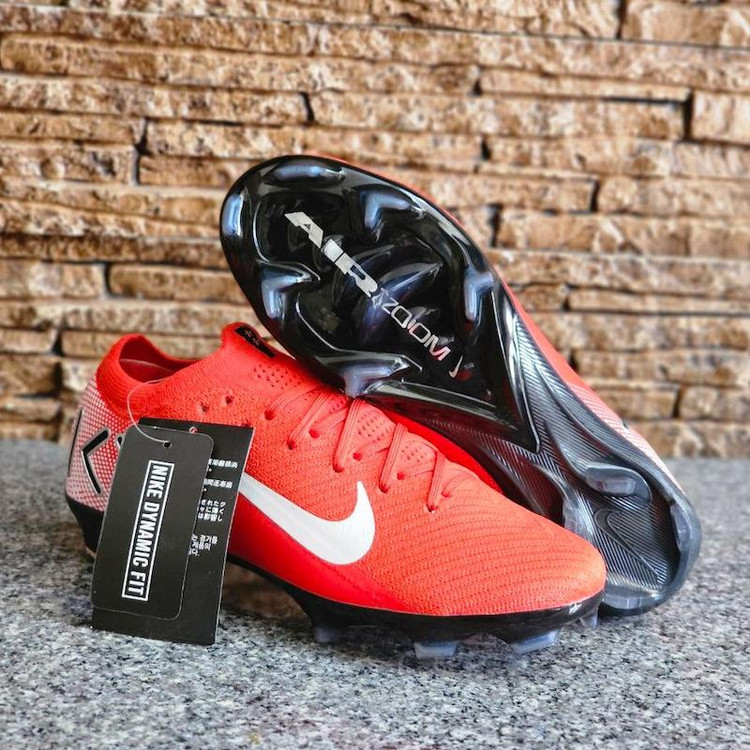 کفش فوتبال نایک مرکوریال ایرزوم ویپورNike Mercurial Airzoom Vapor 16