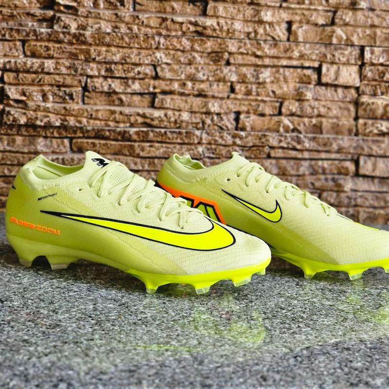 کفش فوتبال نایک مرکوریال ایرزوم ویپورNike Mercurial Airzoom Vapor 16