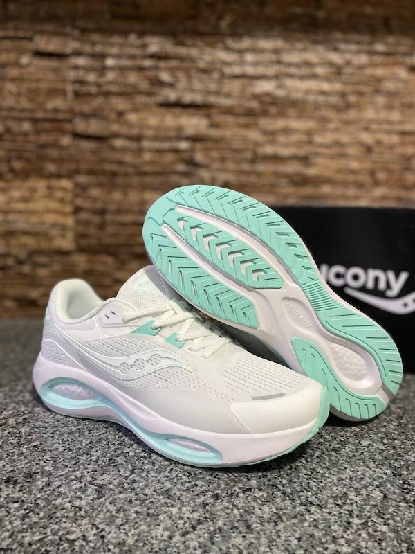 کتونی ساکونی Saucony Triumph 19