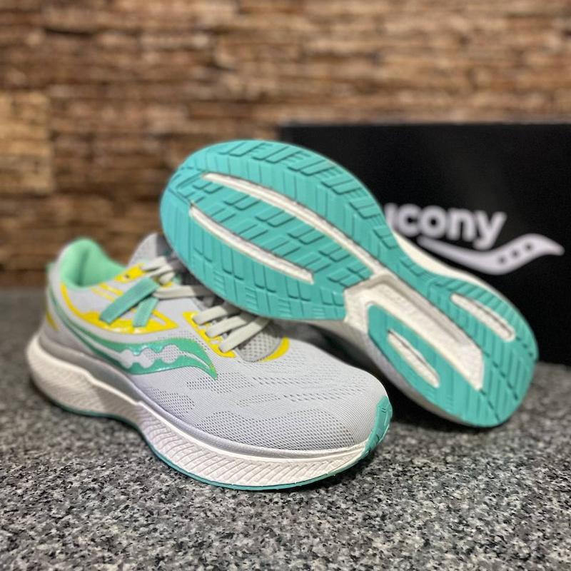 کتونی ساکونی Saucony Triumph 19