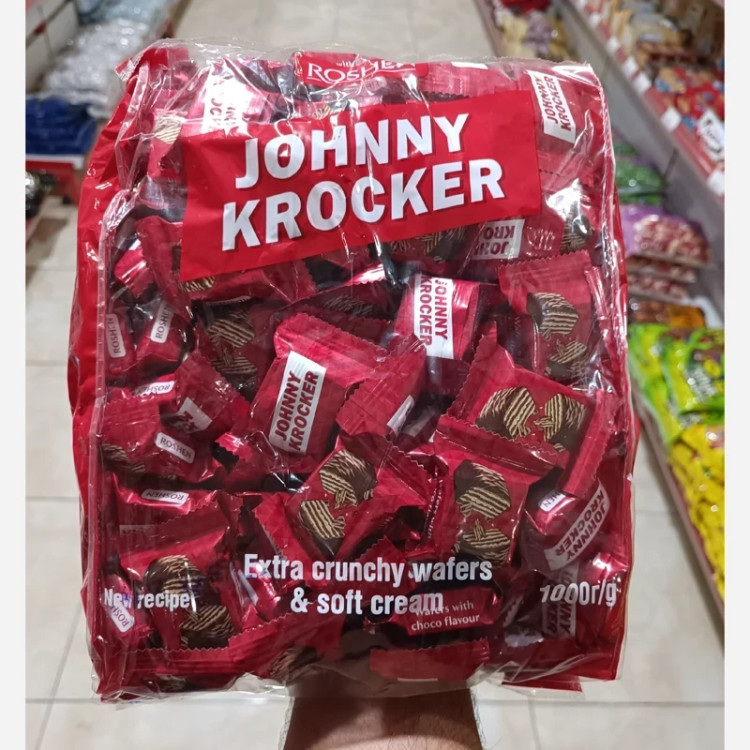 ویفر جانی کراکر روشن Roshen Johnny Krocker در دو طعم شکلاتی و شیری بسته 1 کیلویی