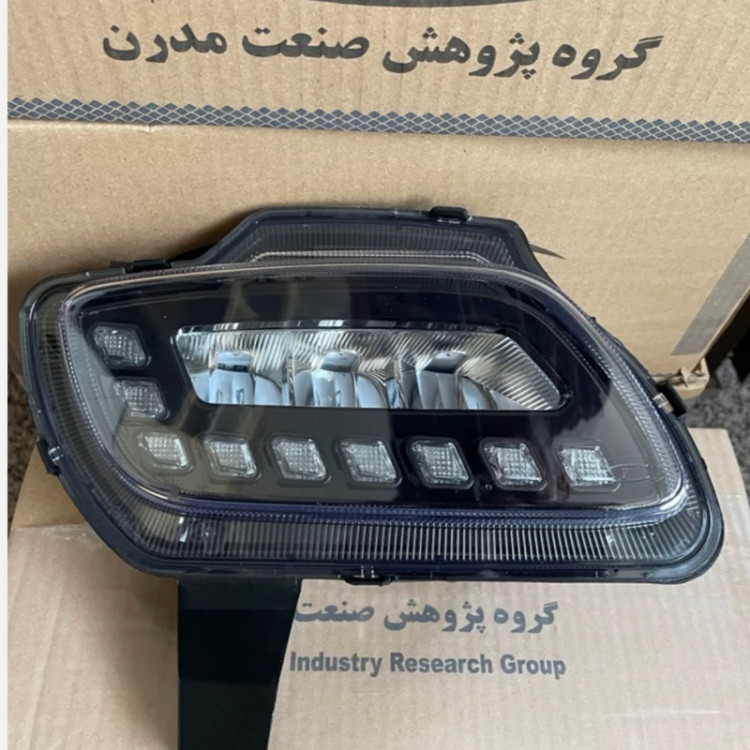چراغ پروژکتور یا مه شکن جلو پارس دیلایت دار برند مدرن بسته دو عددی چپ و راست