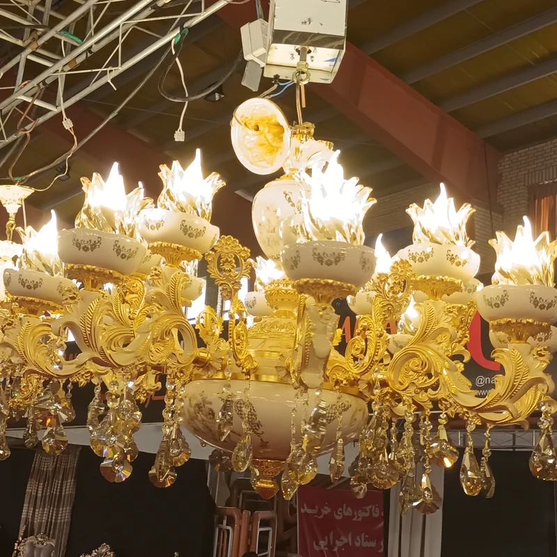 لوستر هشت شاخه شانزده شعله  سرامیکی مدل ارامیس بزرگ ابکاری طلا فرانسه خرید بدون واسطه از تولیدی