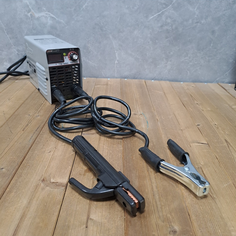 اینورتر جوشکاری 250 آمپر ادون مدل MMAWELDER