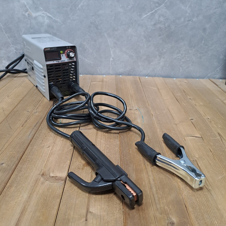 اینورتر جوشکاری 250 آمپر ادون مدل MMAWELDER
