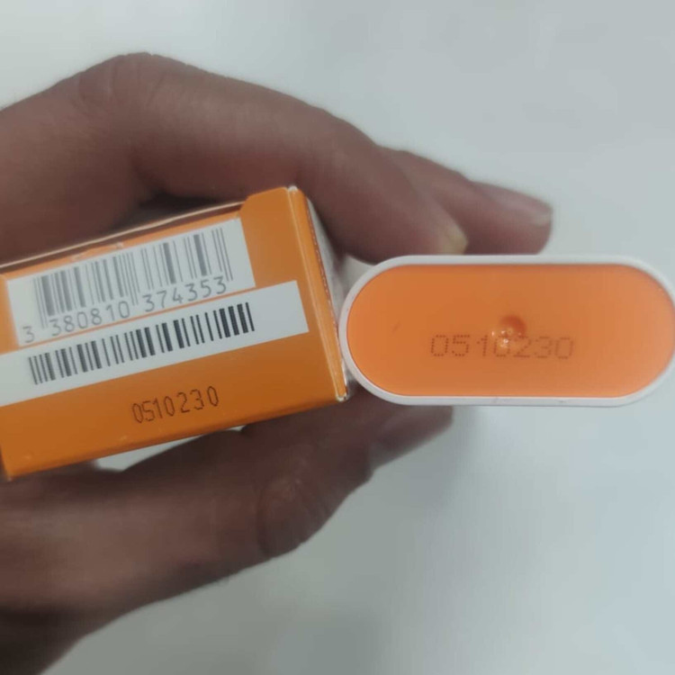 ضدآفتاب استیکی کلارنس SPF 50 اورجینال