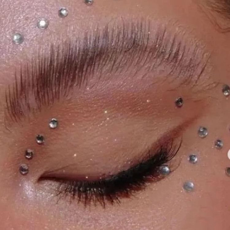 نگین چسبی صورت و چشم و بدن بسته 80 عددی