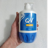 کرم مرطوب کننده پمپی کیو وی QV پوست خشک 500 گرم