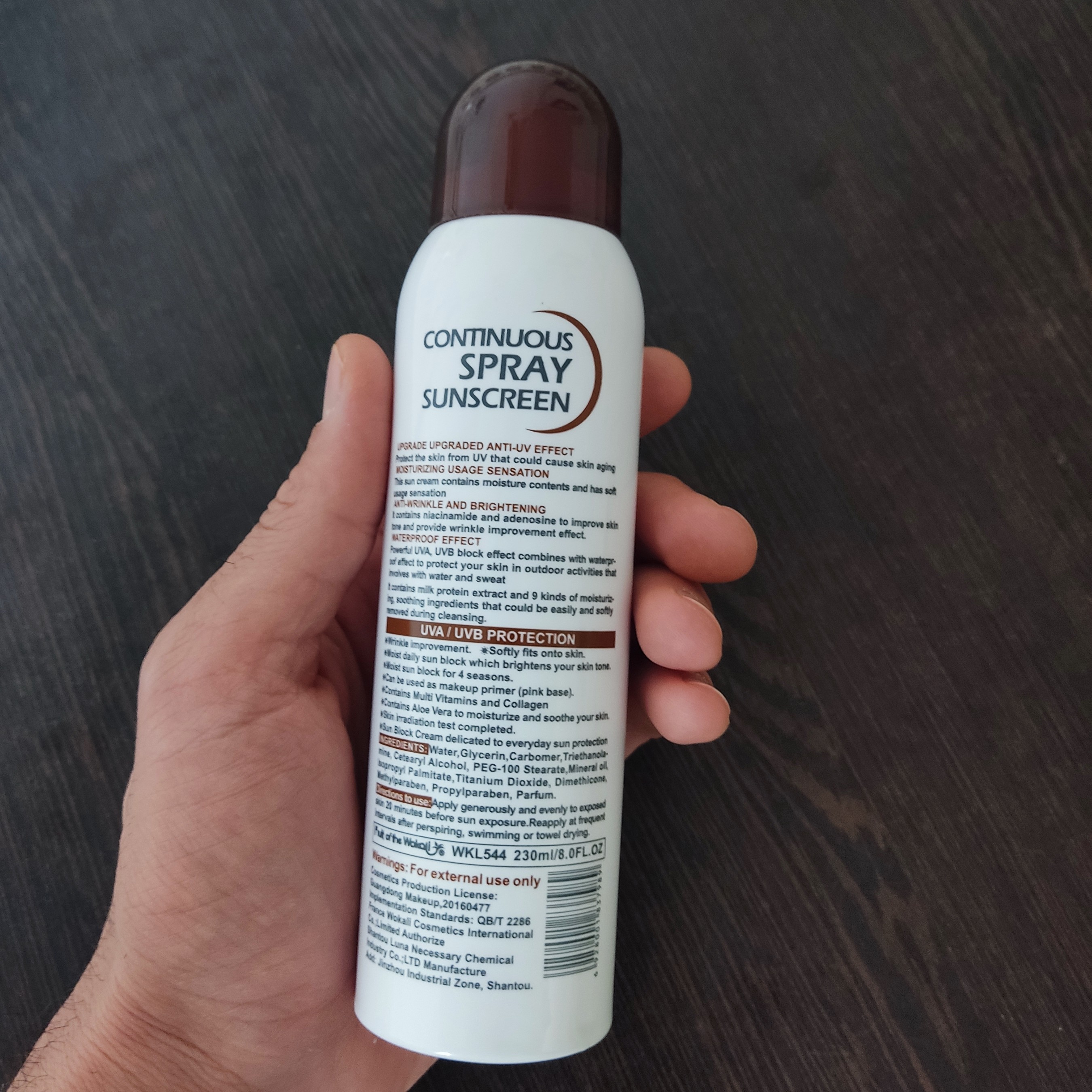 اسپری ضد آفتاب spf60 برای صورت و بدن فاقد چربی سفید کننده