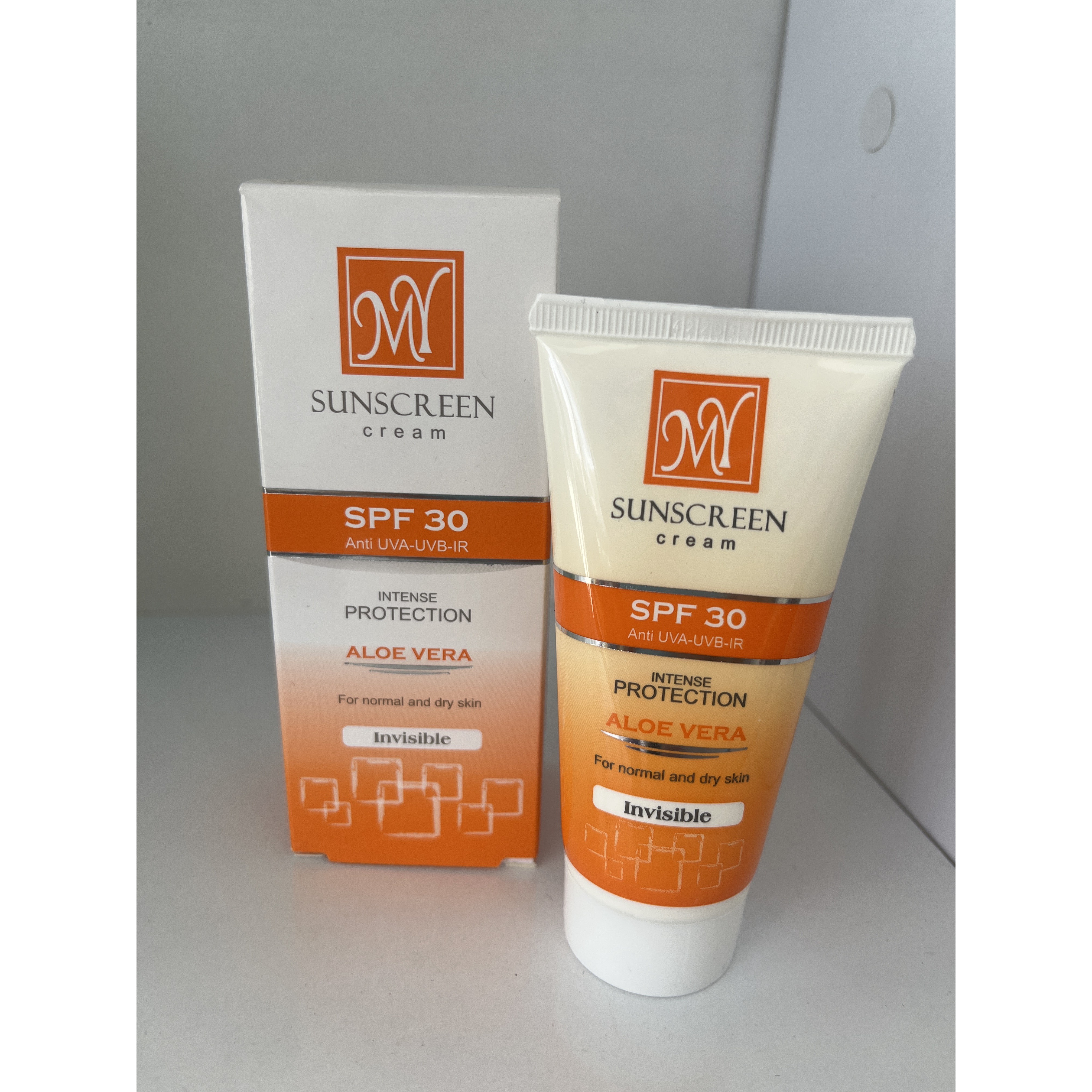 کرم ضد آفتاب مای SPF30 بی رنگ 50 میل مناسب پوست نرمال و خشک