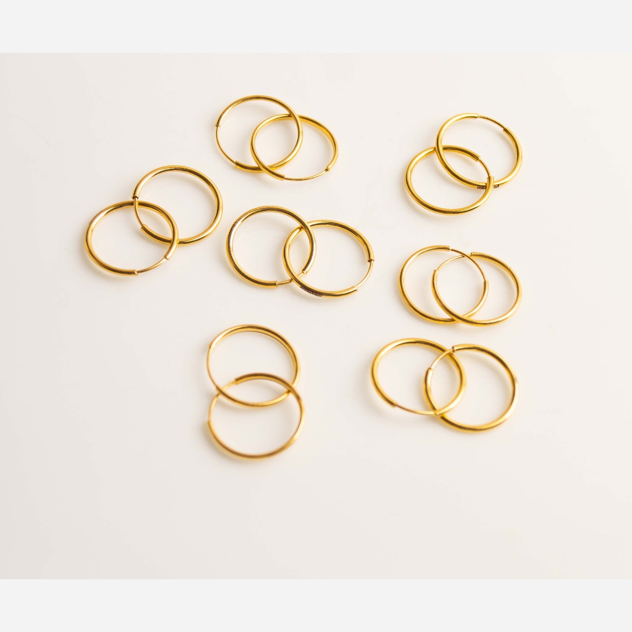 گوشواره طلا 18عیار حلقه ای مدل کلاسیک 0.370گرم