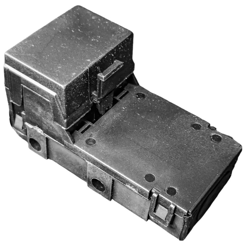 جعبه فیوز کالسکه ای خودرو بست یدک مدل ۴ فیوز مناسب برای سمند